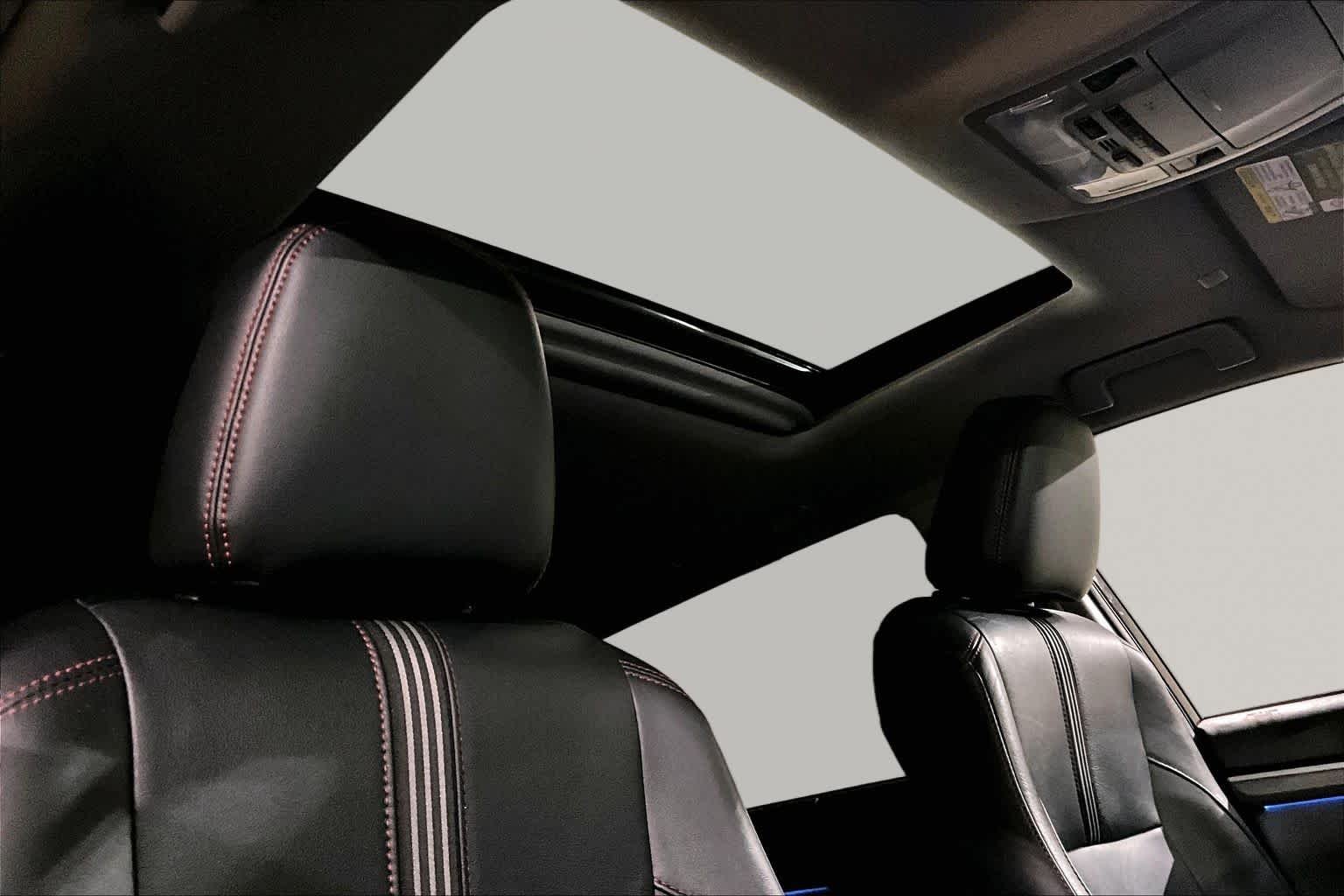 Used 2019 Midnight Black Metallic Toyota SE image 13