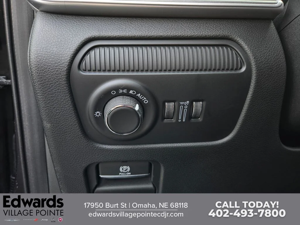 New 2026 Baltic Gray Metallic Clearcoat Jeep Limited Reserve image 12