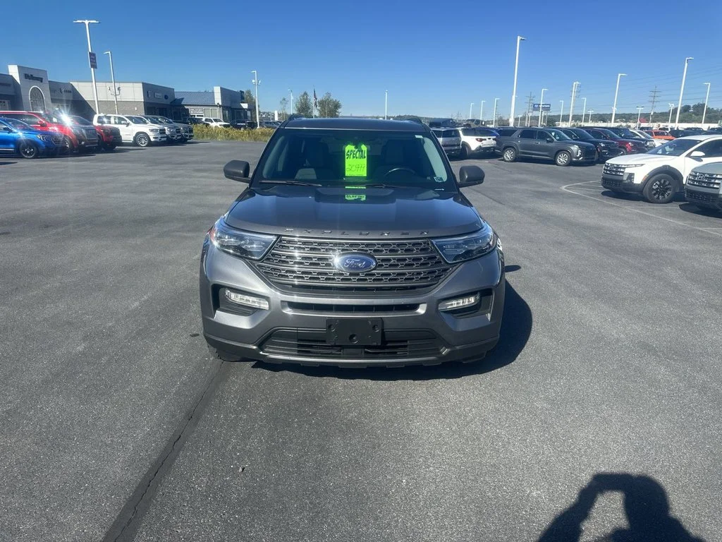 Used 2021 Gray Ford XLT image 3