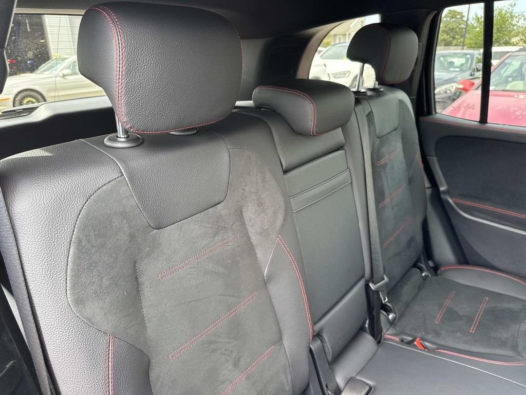 Certified Used 2025 Black Mercedes-Benz GLB 250 image 9