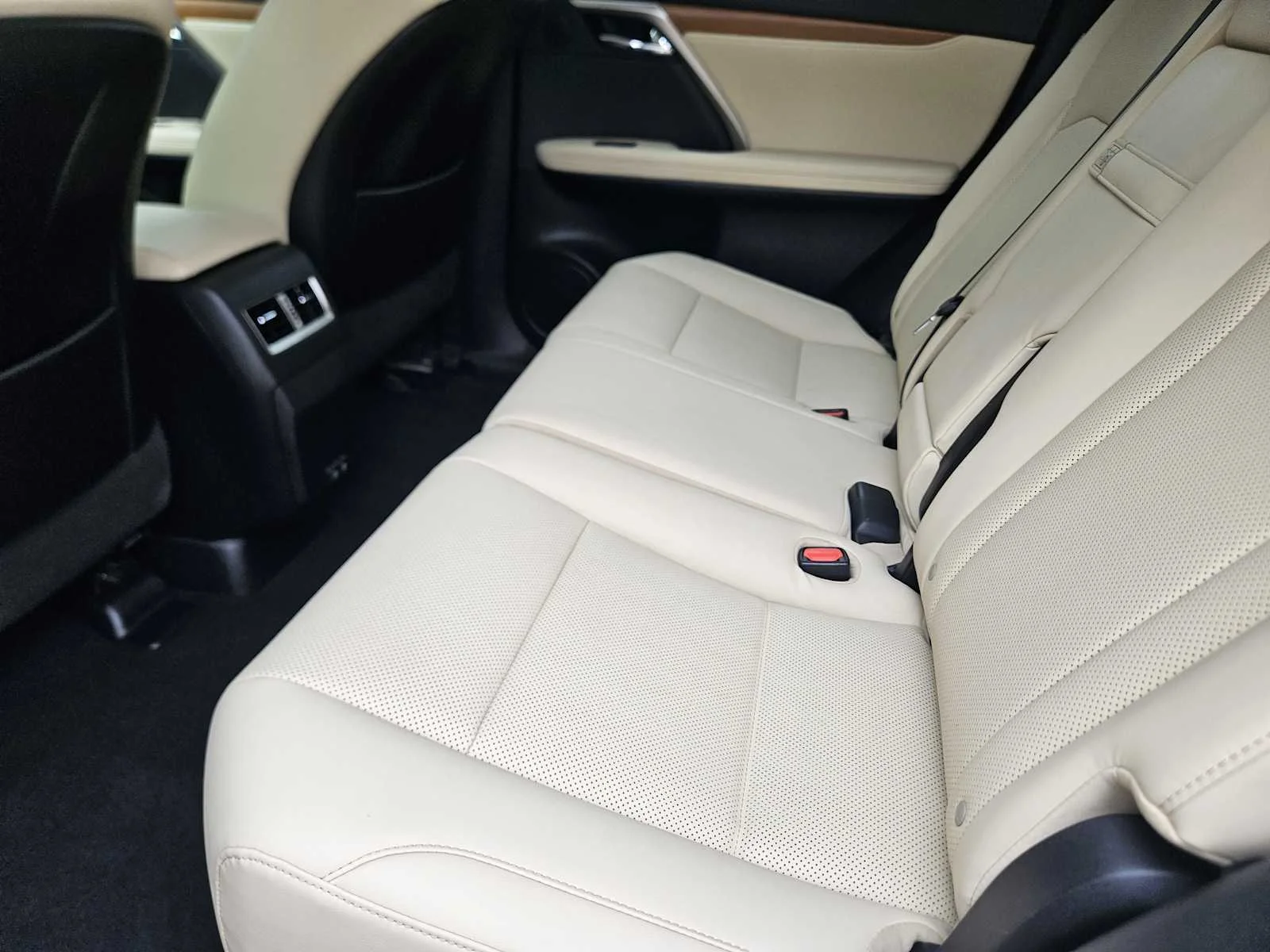 Certified Used 2022 EMINENT WHITE PEARL Lexus  image 22