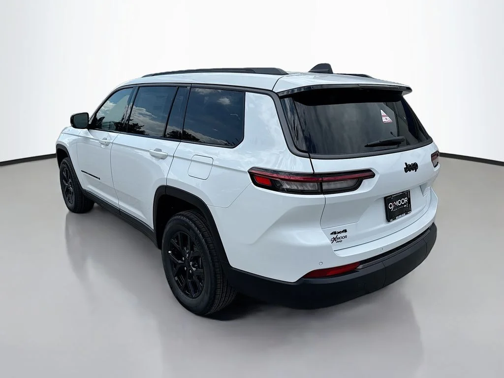New 2026 Bright White Clearcoat Jeep Laredo Altitude image 6
