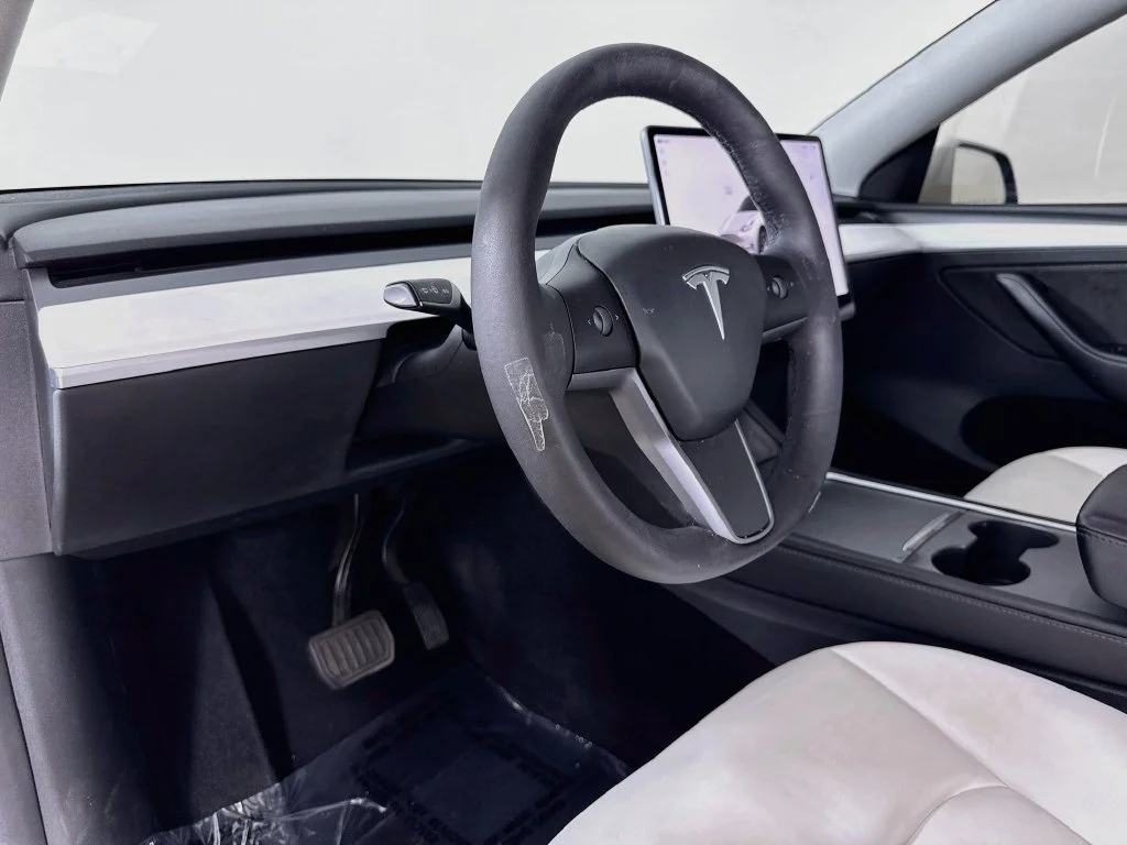 Used 2023 White Tesla Long Range image 9