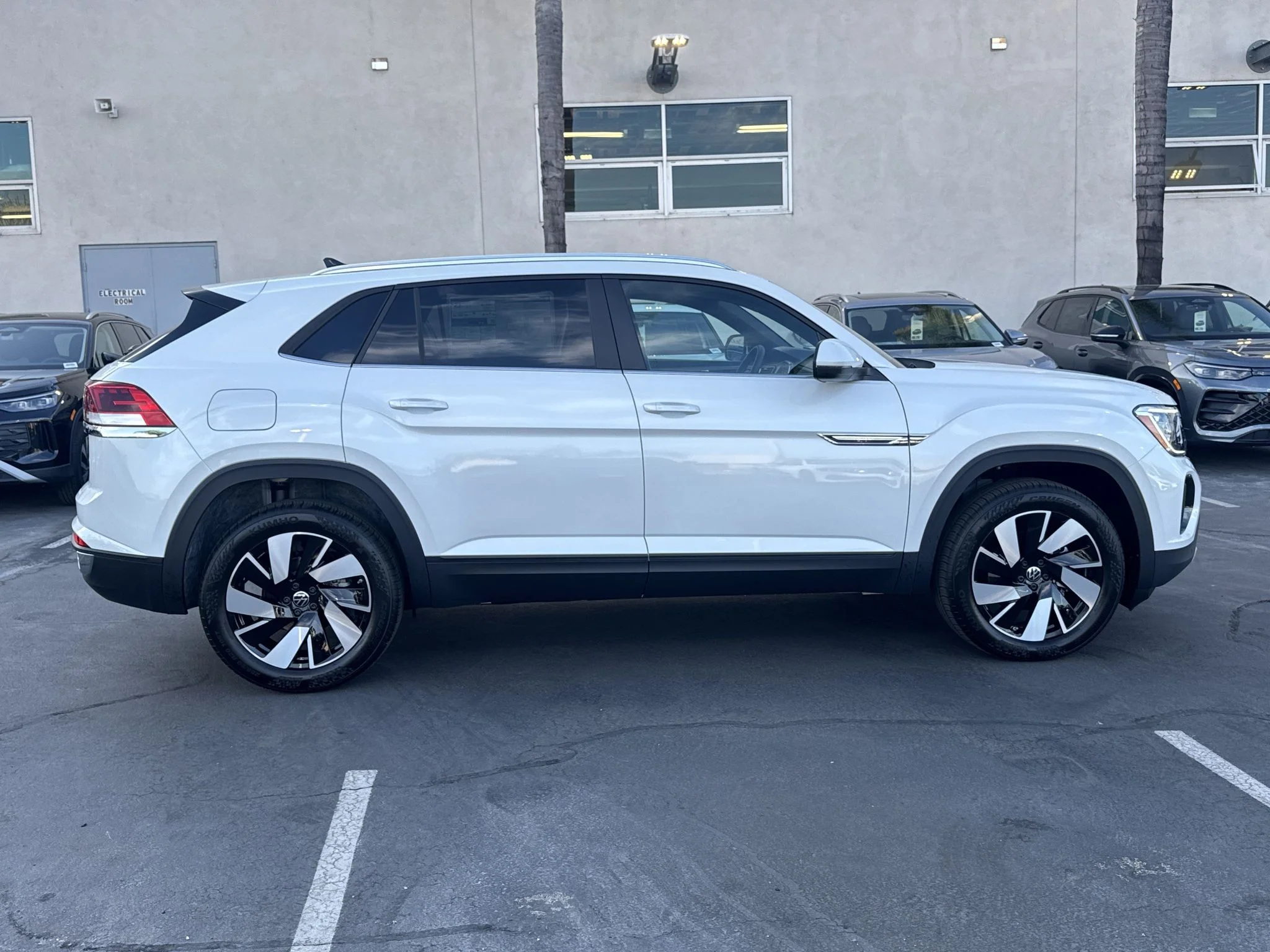 New 2026 Opal White Pearl Volkswagen 2.0T SE w/Technology image 8