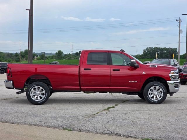 New 2026 Molten Red Pearl-Coat Exterior Paint RAM Big Horn image 8