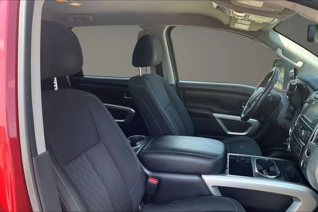 Used 2018 Red Nissan SV image 7