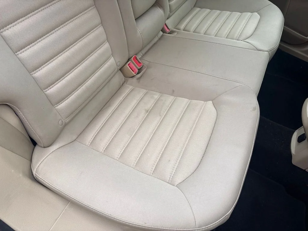 Used 2014 Tuxedo Black Metallic Ford SE image 27