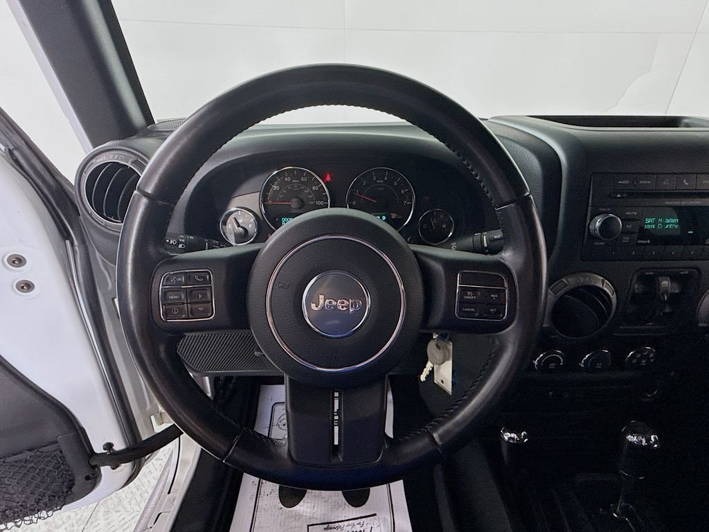 Used 2017 Bright White Clearcoat Jeep Sport image 16