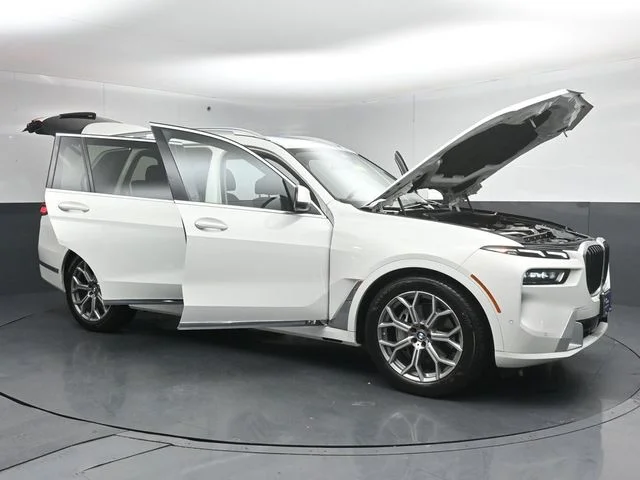 Used 2023 White BMW xDrive40i image 61