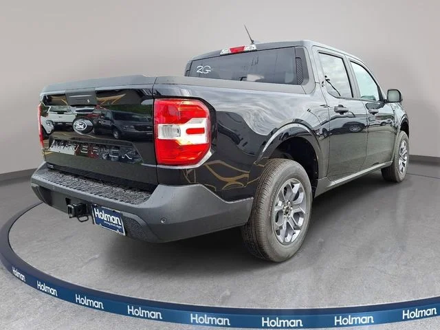 New 2026 Shadow Black Ford XLT image 4
