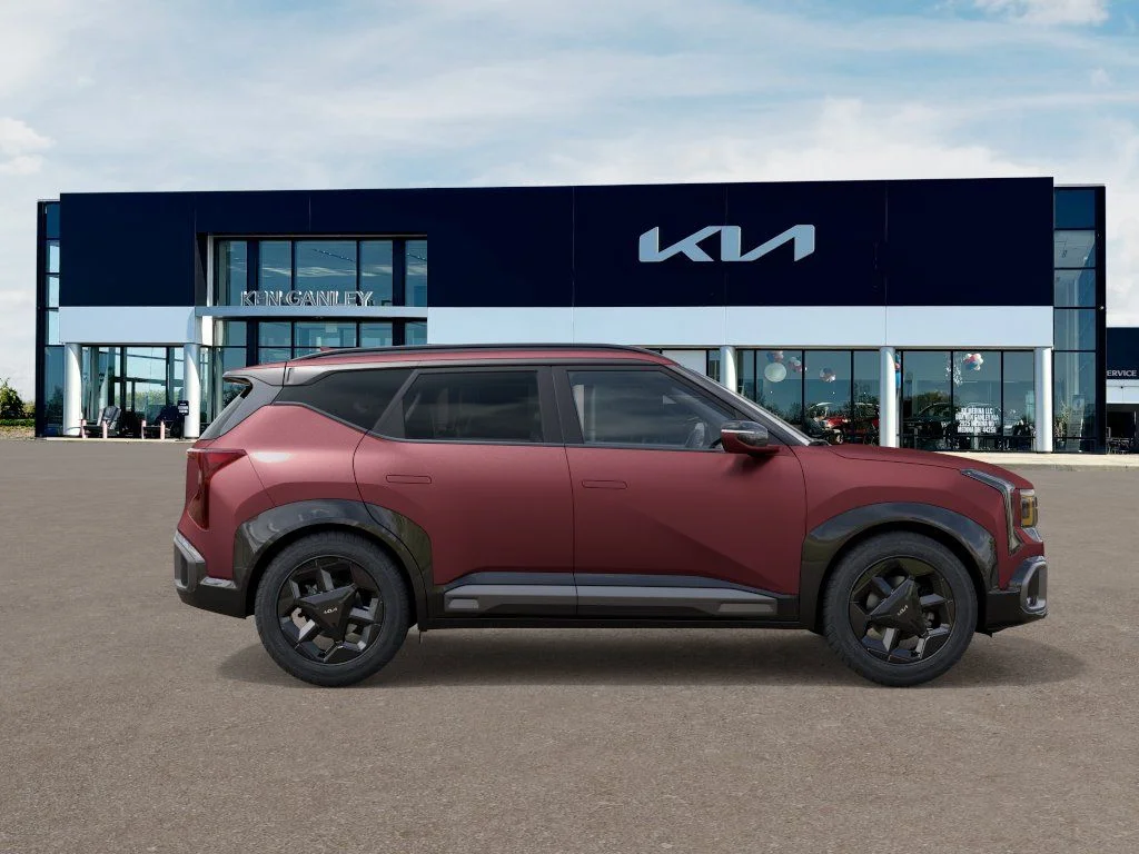 New 2027 Magma Red Matte Kia X-Line image 7