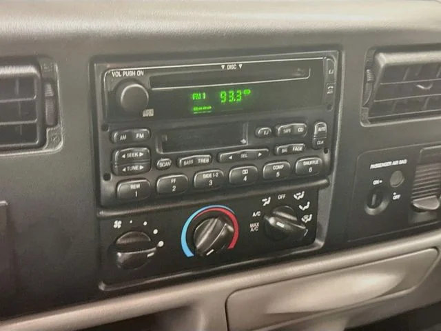 Used 2002 Black Clearcoat Ford XLT image 13
