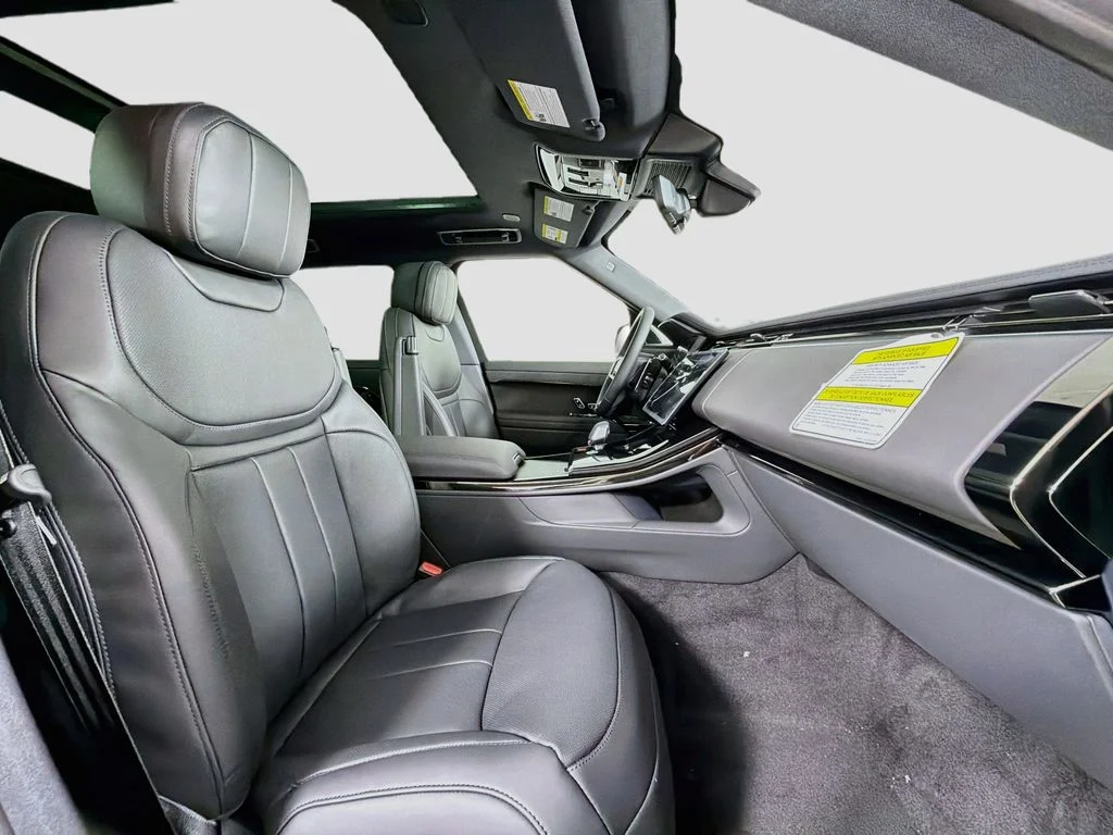 New 2027 Carpathian Grey Land Rover Dynamic SE image 30