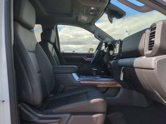 New 2026 Summit White Chevrolet RST image 33