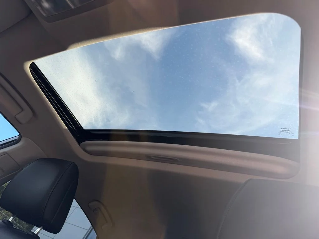 Used 2015 Magnetic Gray Metallic Toyota  image 17