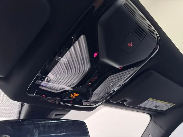 Used 2024 Alpine White BMW Base image 36