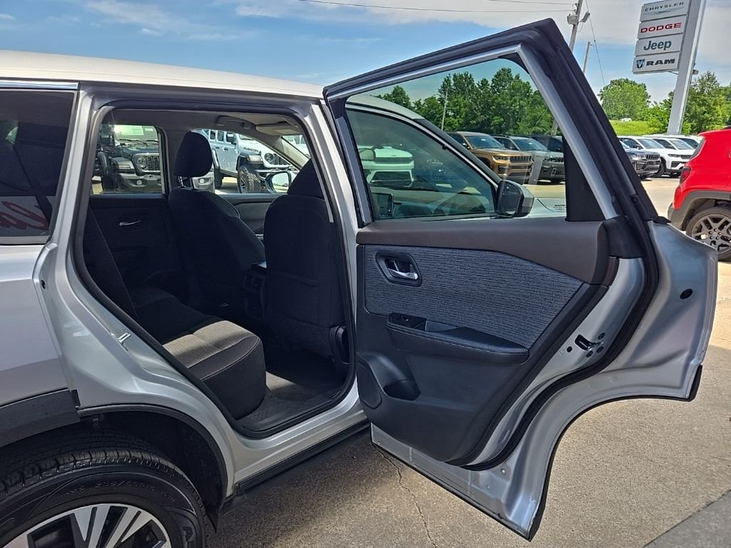 Used 2023 Silver Nissan SV image 74
