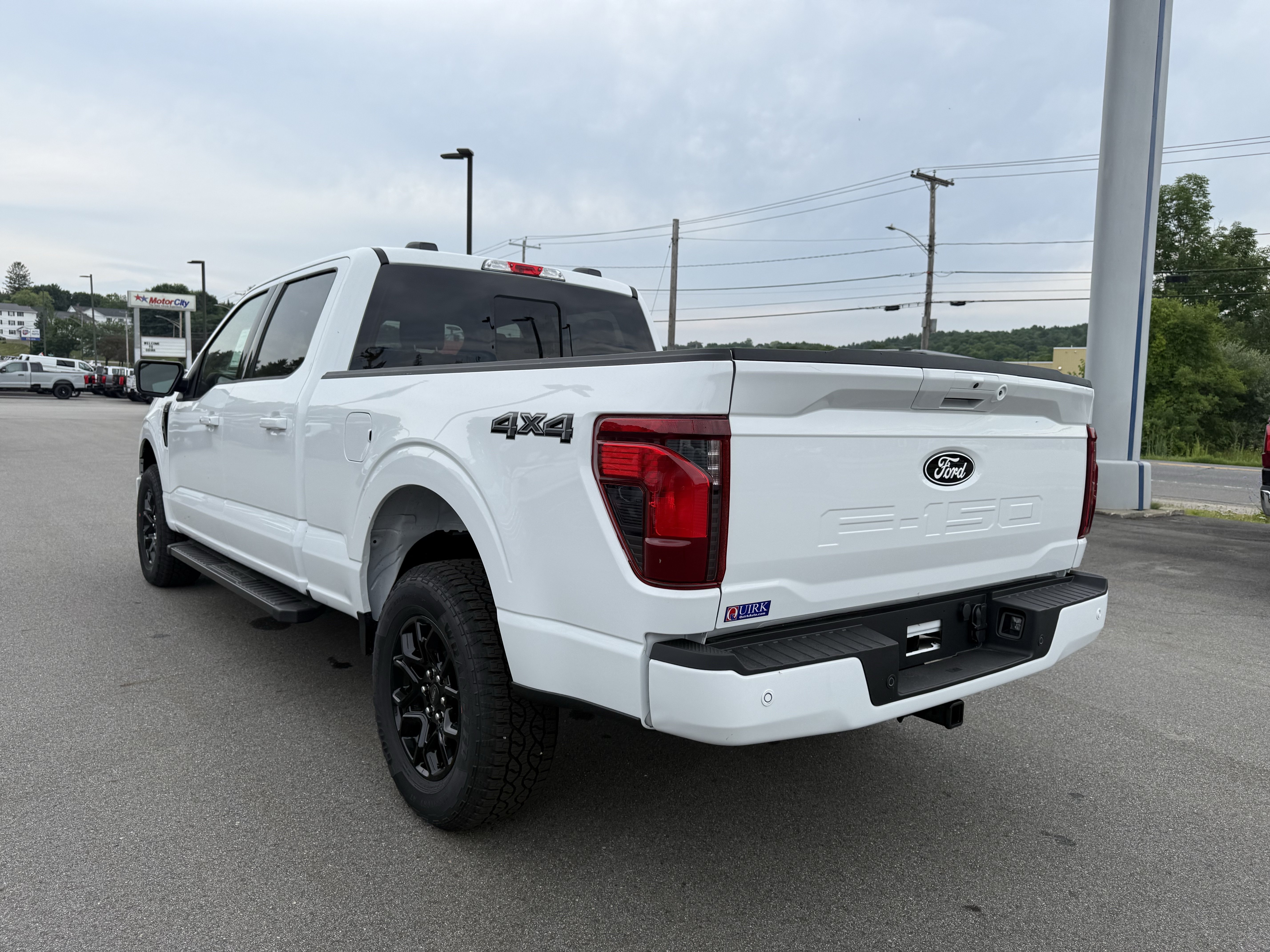 New 2026 Oxford White Ford XLT image 9