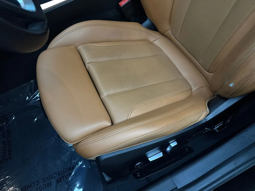 Used 2023 Black BMW 330i image 28