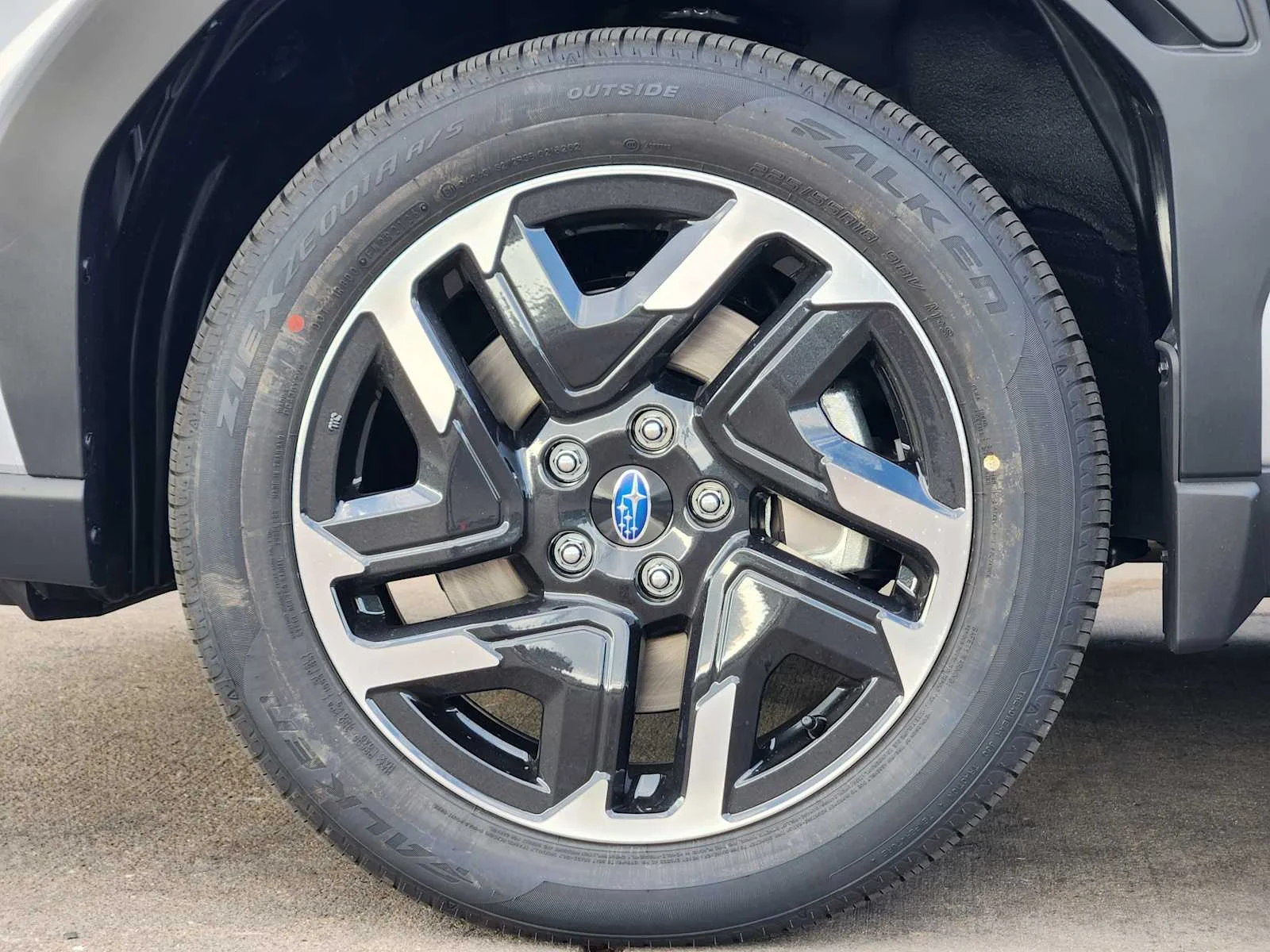 New 2026 ICE SILVER METALLIC Subaru Premium Hybrid image 7