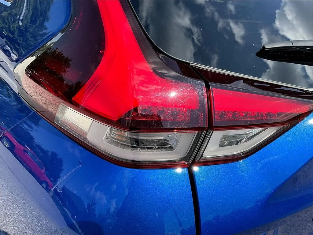 Used 2024 Blue Mitsubishi SE image 26
