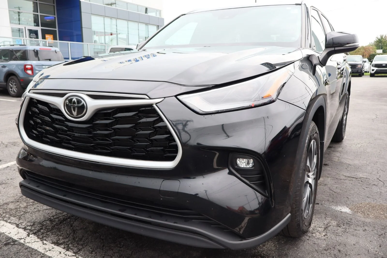 Used 2023 Midnight Black Metallic Toyota XLE image 12