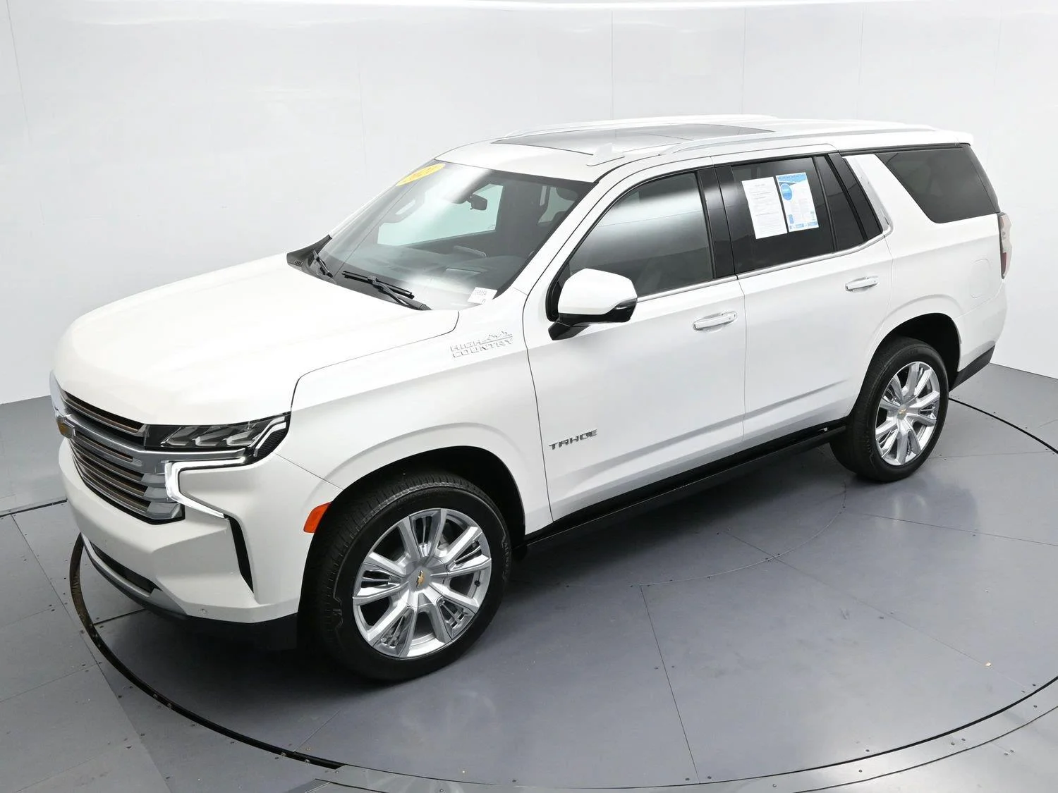Used 2021 IRIDESCENT PEARL TRICOAT Chevrolet High Country image 41