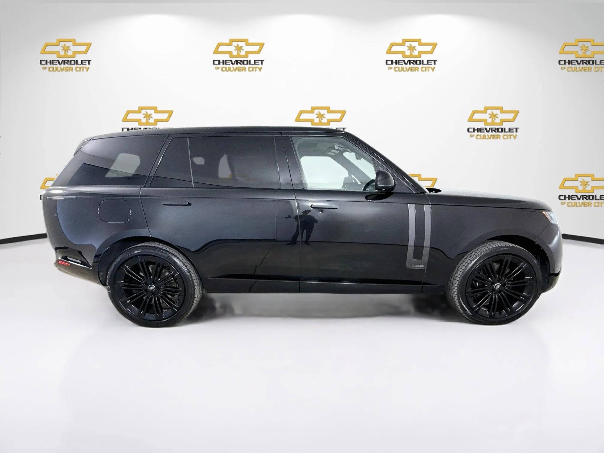 Used 2024 Black Land Rover Autobiography image 9
