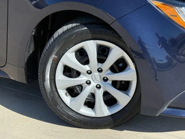 Certified Used 2024  Toyota LE image 2