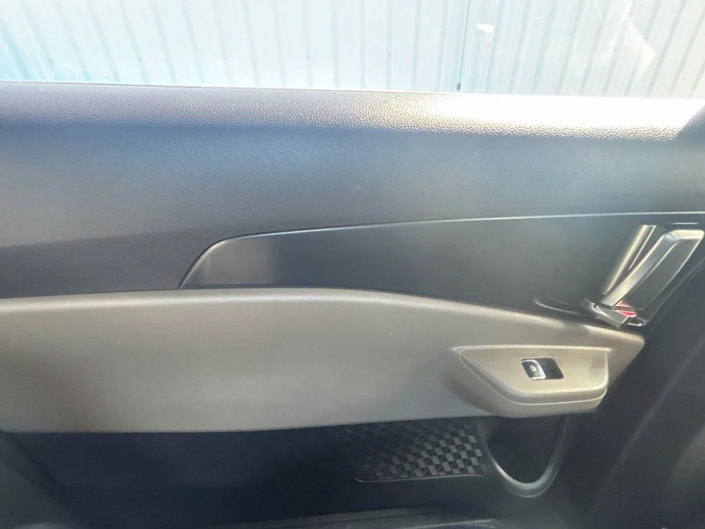 Used 2026 Blue Kia LXS image 18