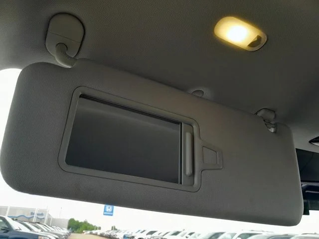 Used 2024 Green Hyundai SEL image 29