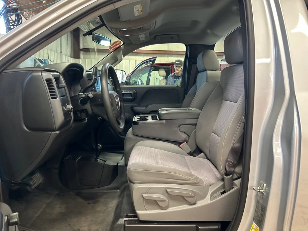 Used 2017 QUICKSILVER METALLIC GMC BASE image 14