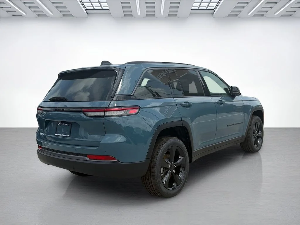 New 2026 Steel Blue Exterior Paint Jeep Limited image 3