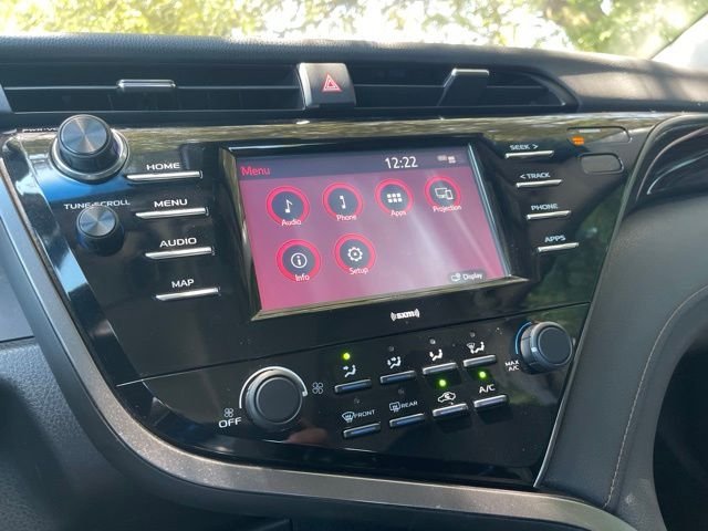 Used 2020 White Toyota LE image 13