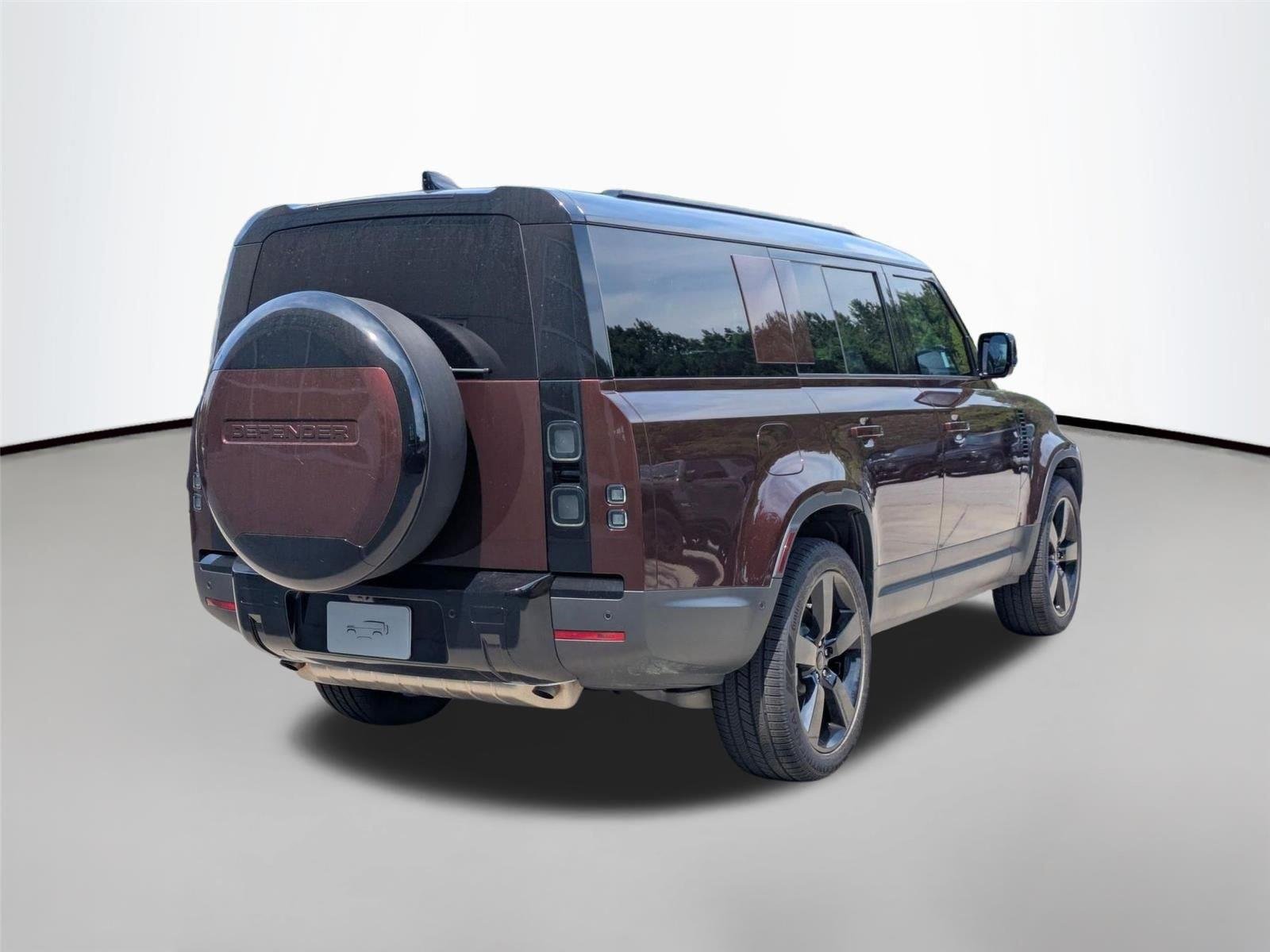 New 2026 Sedona Red Metallic Land Rover S image 5