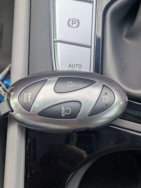 New 2026 White Hyundai Blue image 31