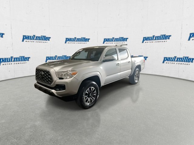 Used 2023 Silver Toyota SR image 4