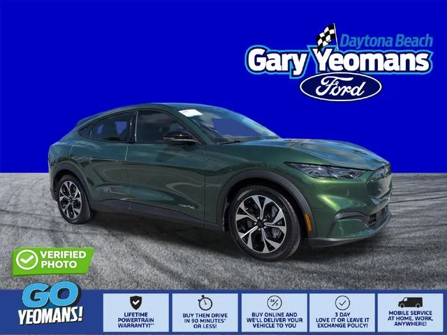 Certified Used 2025 Green Ford Select image 1