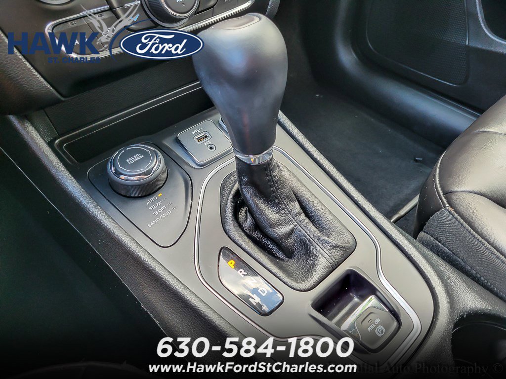 Certified Used 2019 Sting-Gray Clearcoat Jeep Latitude Plus image 15