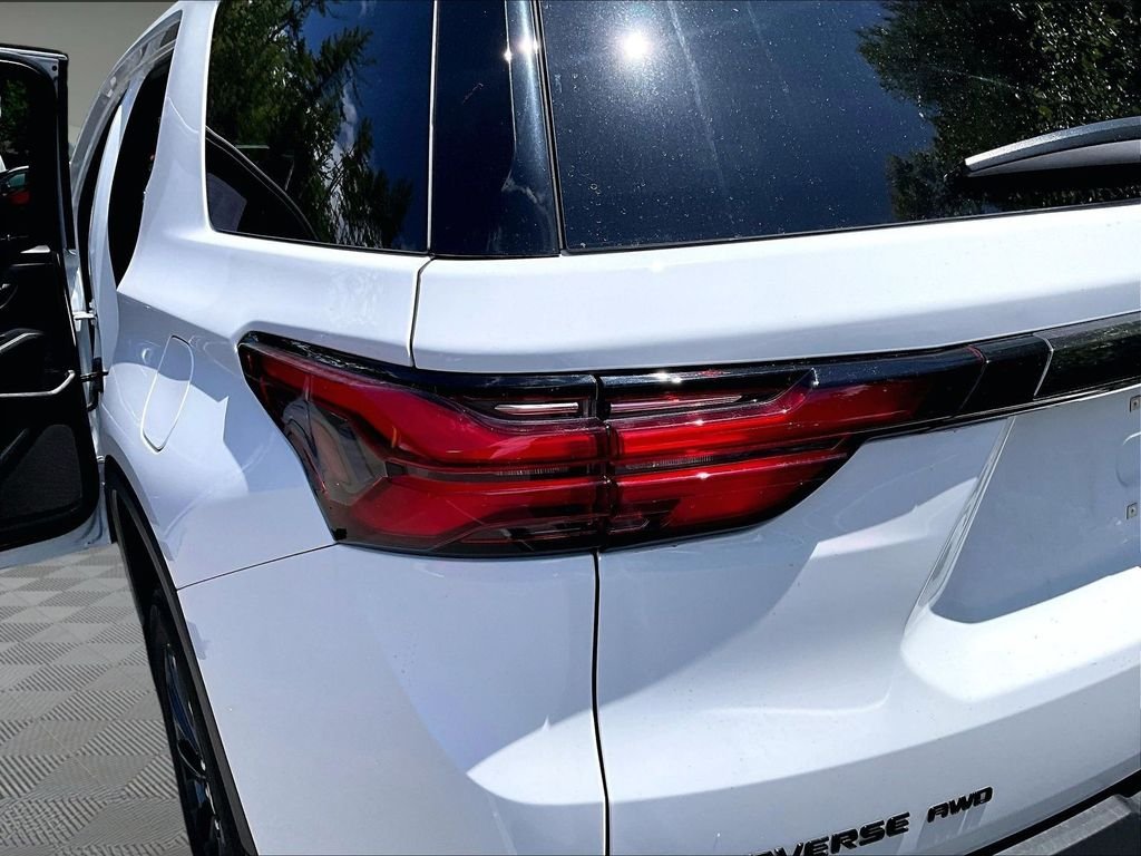 Used 2023 White Chevrolet RS image 27