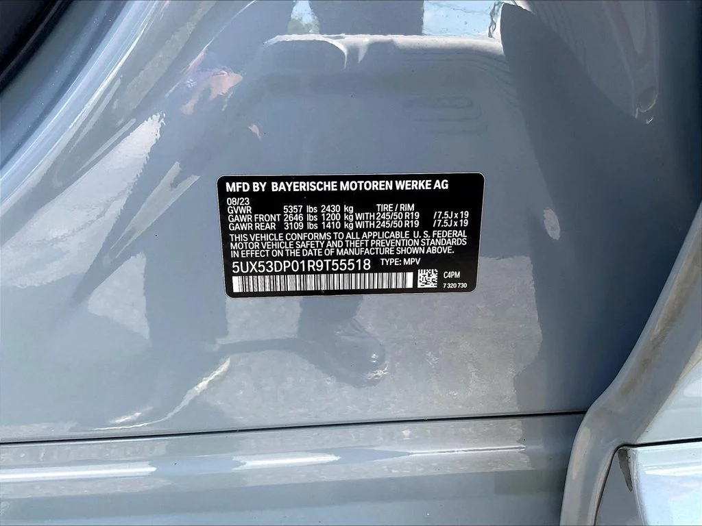 Used 2024 Gray BMW xDrive30i image 21