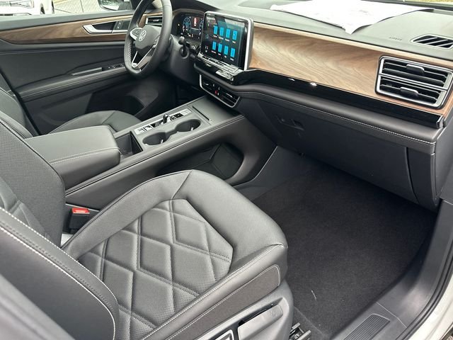 New 2026 White Volkswagen 2.0T SE image 30