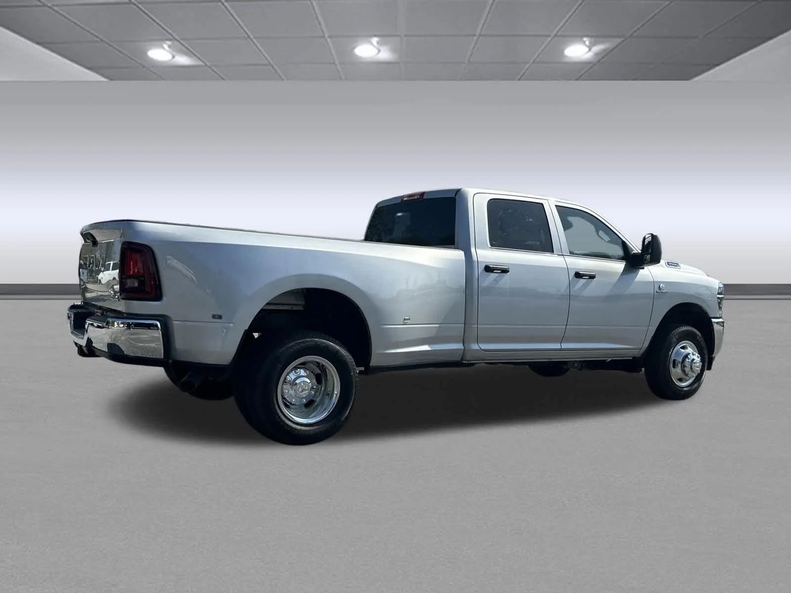 New 2026 Silver-Zynith Exterior Paint RAM Tradesman image 5