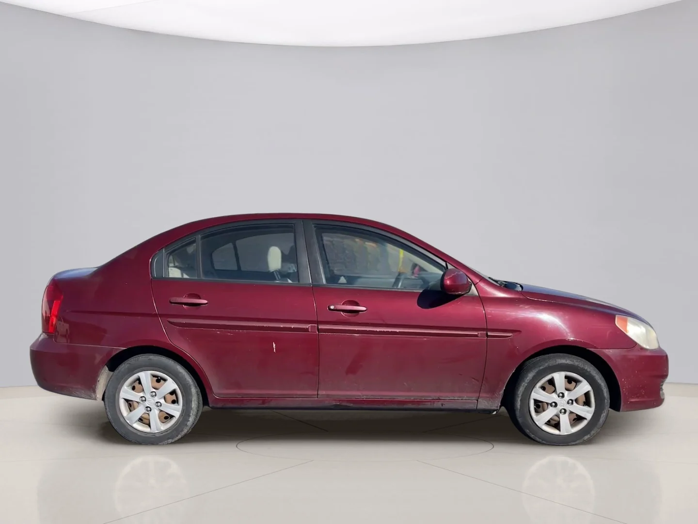 Used 2009 Red Hyundai  image 7