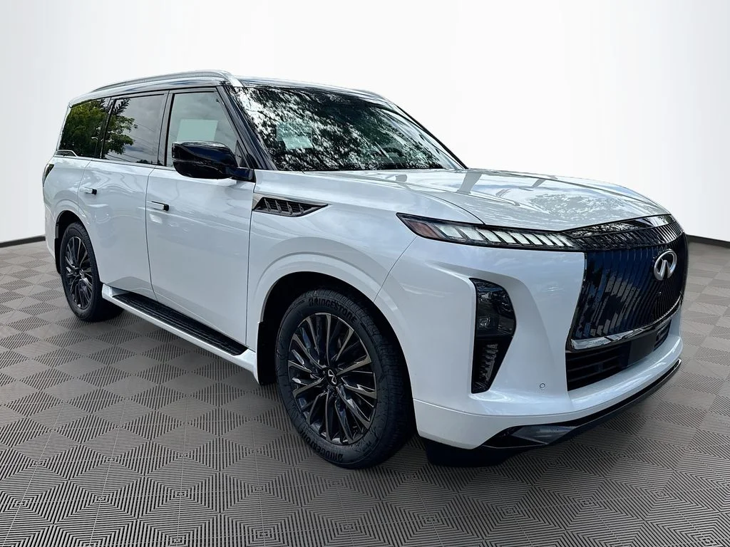 New 2026 2T RADIANT WHIT INFINITI Autograph 4WD image 3