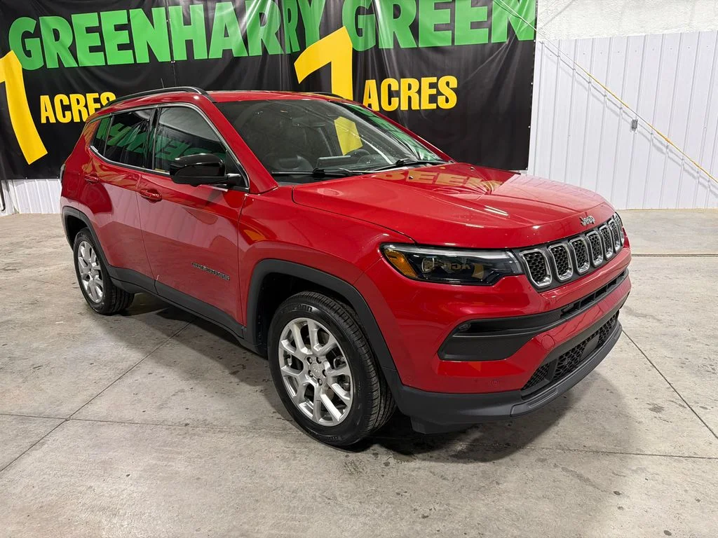 Certified Used 2024 Red Hot Pearlcoat Jeep Latitude Lux image 3