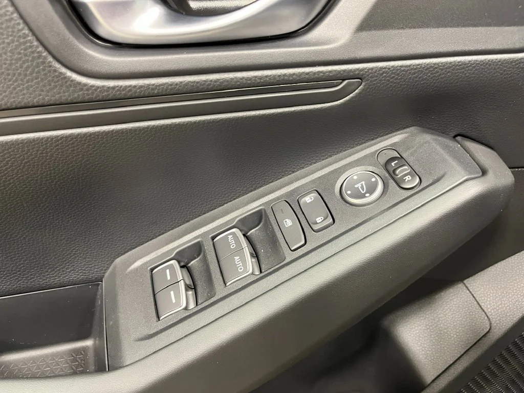 New 2026 Solar Silver Metallic Honda LX image 16