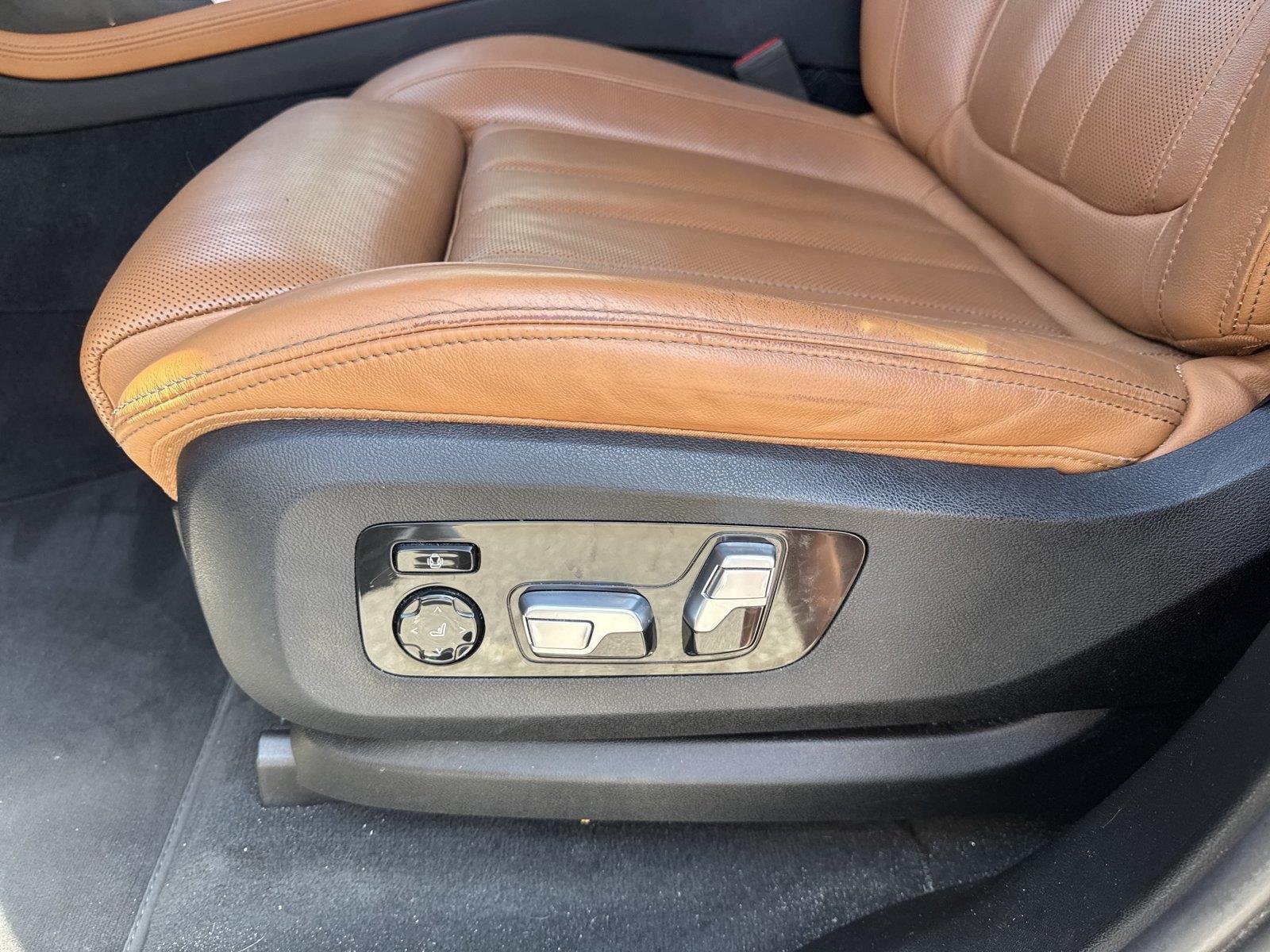Used 2022 Arctic Grey Metallic BMW xDrive40i image 10