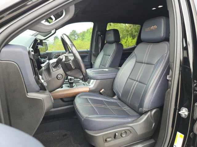 Used 2022 Black Chevrolet High Country image 16