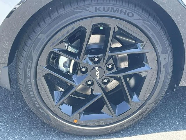 New 2026 White Kia GT-Line Turbo image 7